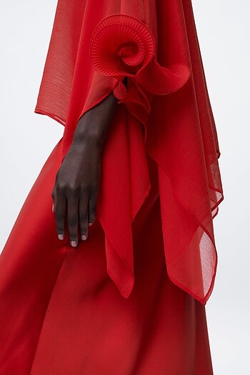 xs Beden kırmızı Renk Zara pelerinli saten elbise