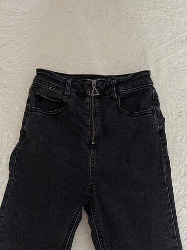 xs Beden Stradivarius siyah crop flare jeans