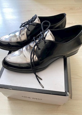 36 Beden Parlak Metal Detaylı Siyah Stiletto Kadın Ayakkabı
