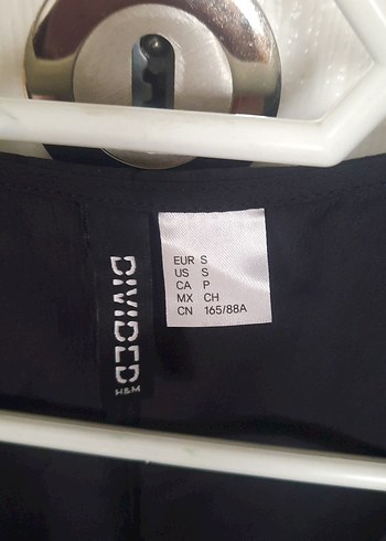 siyah Uzun Kadın Kolsuz Cübbe - Görsel 3