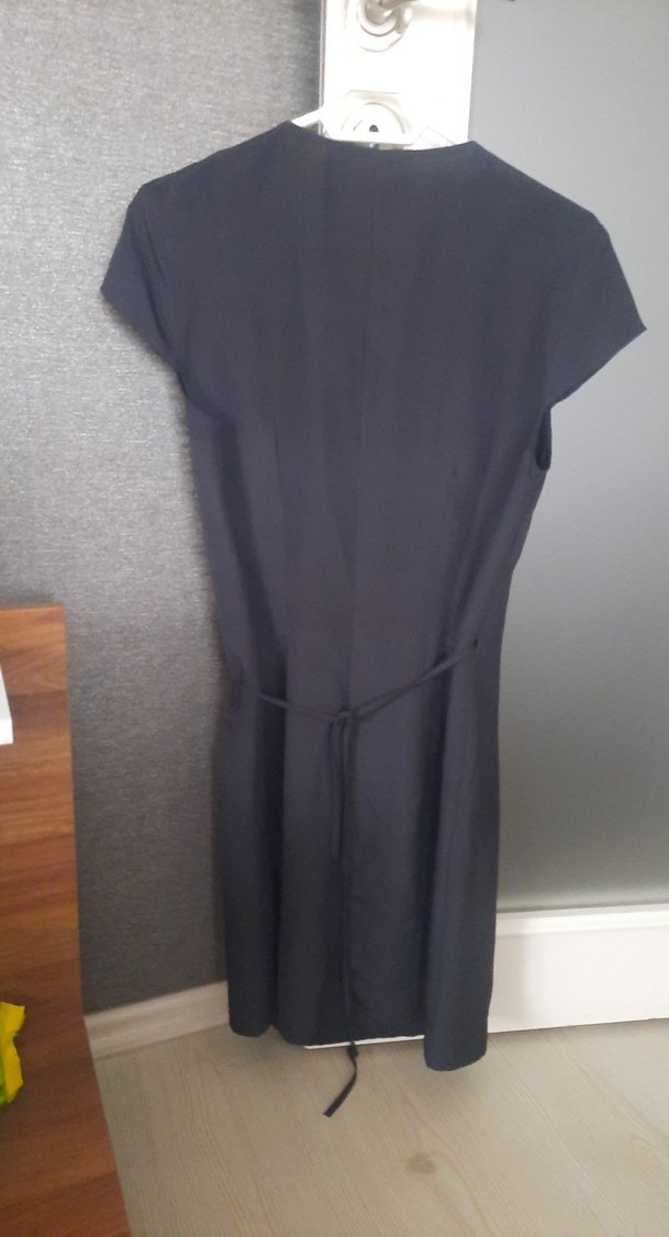 siyah Uzun Kadın Kolsuz Cübbe - Görsel 4