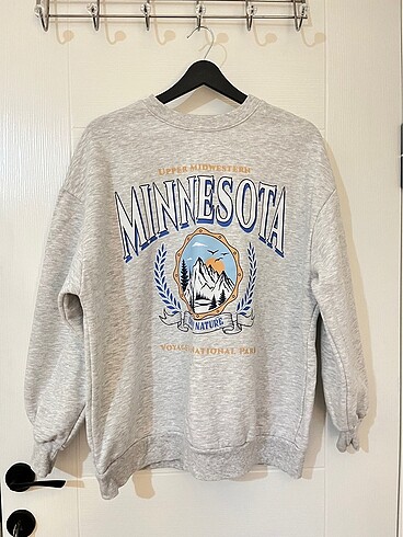 Baskılı gri sweatshirt