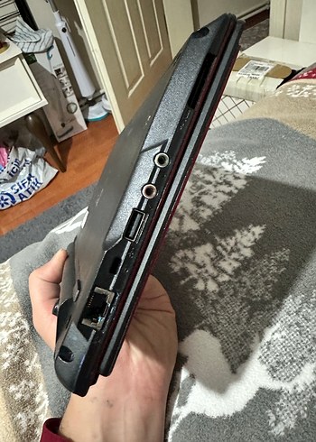 Kırmızı Packard Bell Laptop - Görsel 7