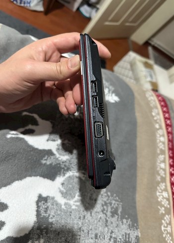 Kırmızı Packard Bell Laptop - Görsel 5