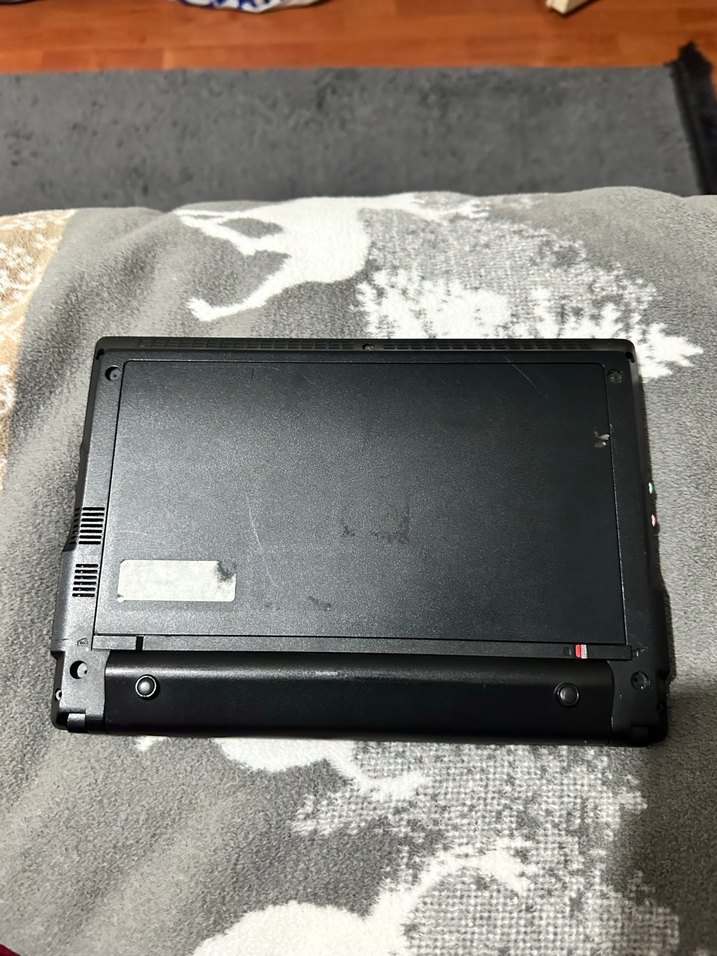 Kırmızı Packard Bell Laptop - Görsel 3