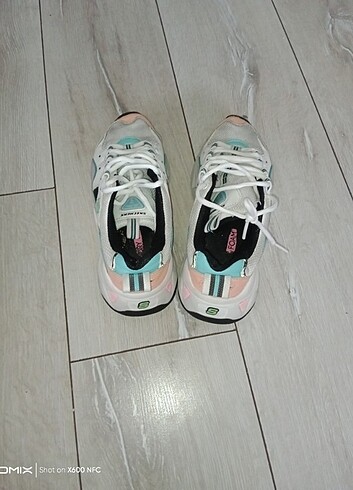 Skechers Spor ayakkabisi