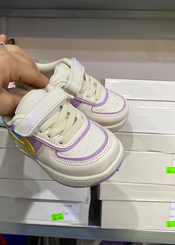 Çocuklar İçin Renkli Bağcıksız Spor Ayakkabı - Görsel 3