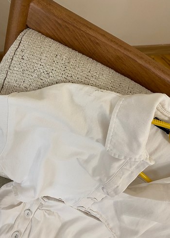 Beyaz Düğmeli Kısa Kollu elbise - Görsel 4