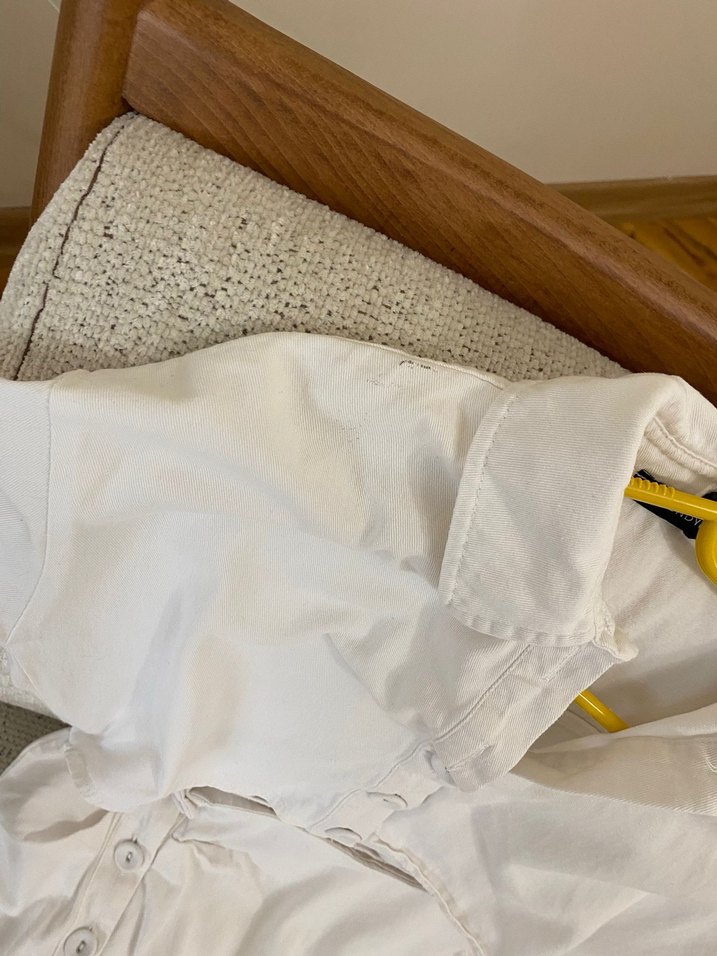 Beyaz Düğmeli Kısa Kollu elbise - Görsel 4