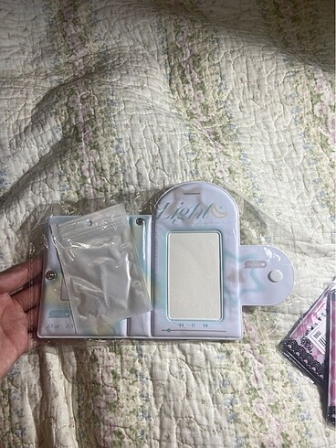 Light Binder
