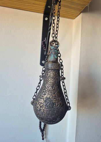 Diğer Antika Zincirli İşlemeli Barutluk