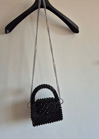 Boncuk Detaylı Siyah Minimalist El Çantası
