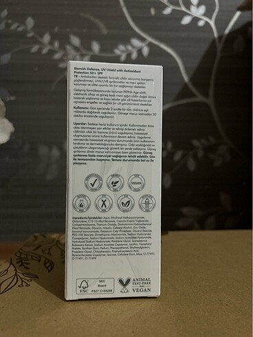 Diğer The Purest Solutions Blemish Defense, UV Shield with Antioxidant