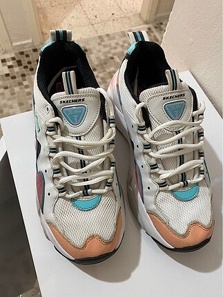 Skechers spor ayakkabı