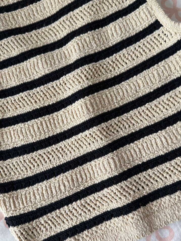 Bej Çizgili Örgü Yelek - Görsel 5