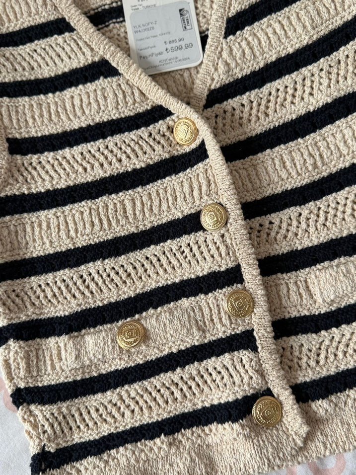 Bej Çizgili Örgü Yelek - Görsel 2