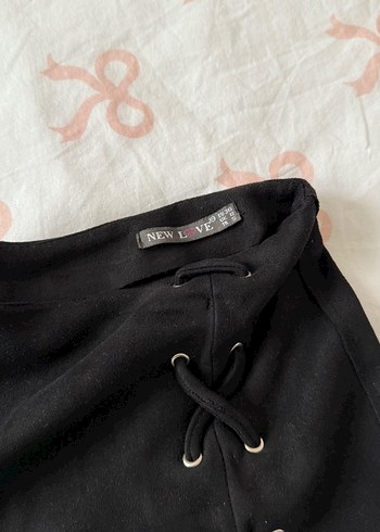 Siyah Zımbalı Süet Mini Etek - Görsel 3