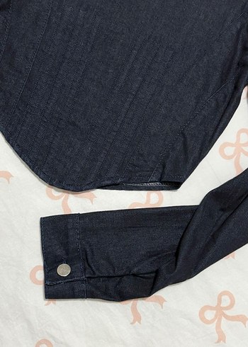 Lacivert Denim Madonna Yaka Bluz - Görsel 4