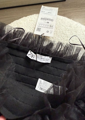 Zara Siyah Tül Fırfırlı Kadın Top - Görsel 3