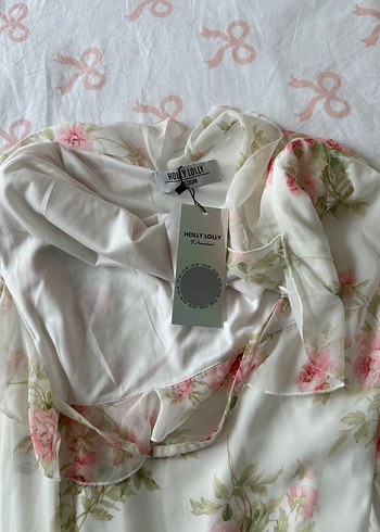 Beyaz Çiçek Desenli HollyLolly Elbise - Görsel 4