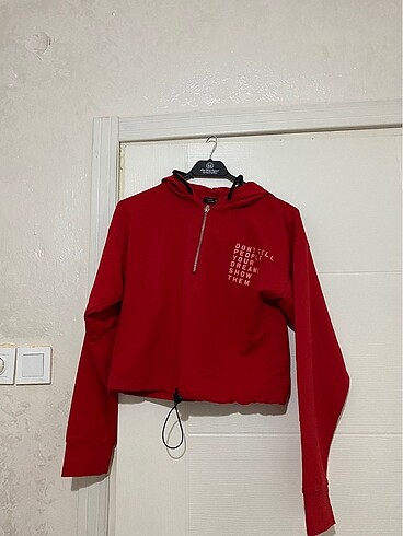 Sweatshirt farklı renginden de alsığım için satıyorum