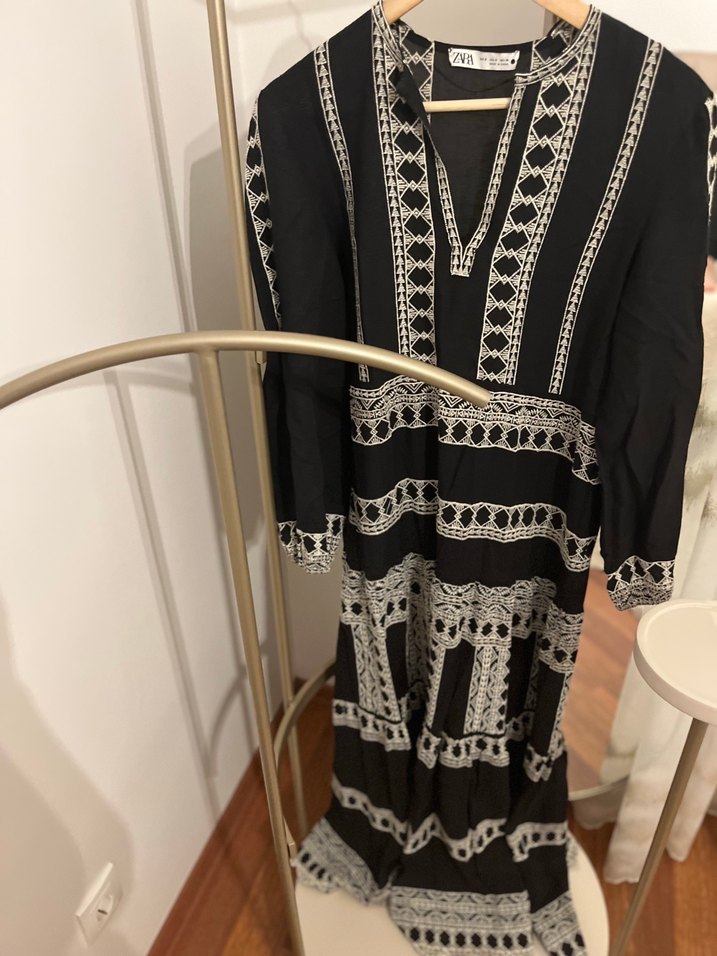 Zara Siyah Uzun Nakış Detaylı Elbise - Görsel 4