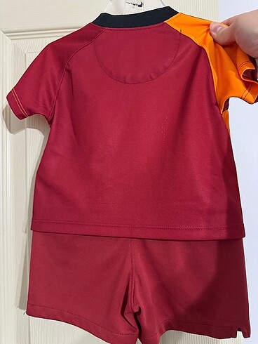 3-6 Ay Beden kırmızı Renk Galatasaray Forma