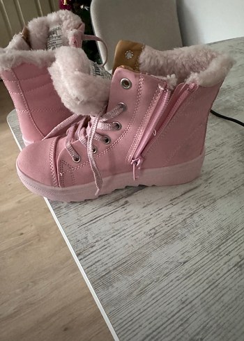 Kızlar için Pembe Nakışlı Kürklü Bot - Görsel 9