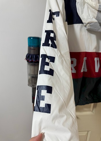 Renk Bloklu Kapüşonlu Erkek Yağmurluk - Görsel 4