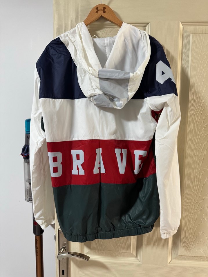 Renk Bloklu Kapüşonlu Erkek Yağmurluk - Görsel 3