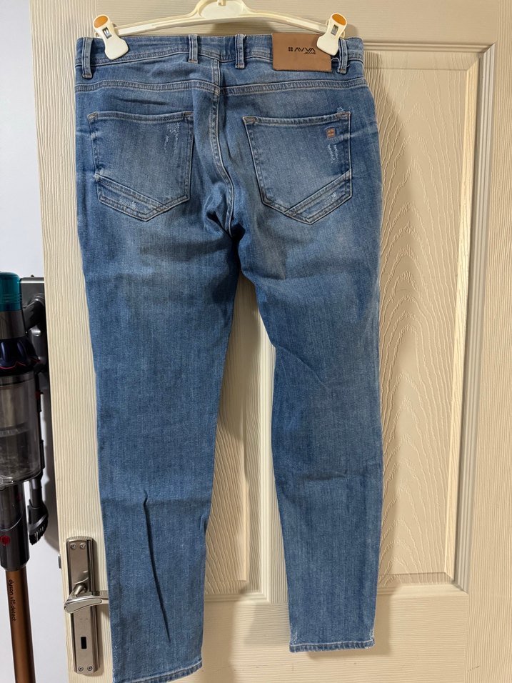 Önü Yırtık Salaş Mavi Erkek Kot Pantolon - Görsel 3