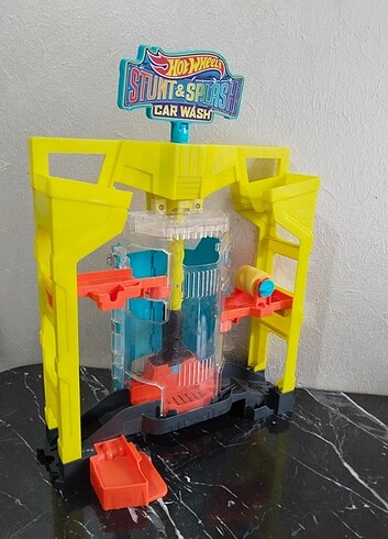 Beden HOT WHEELS Oto Yıkamada