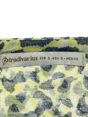 s Beden çeşitli Renk Stradivarius Gömlek %70 İndirimli.
