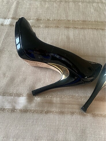 39 Beden Siyah rugan Stiletto