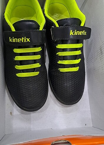 Kinetix Halısaha Ayakkabısı