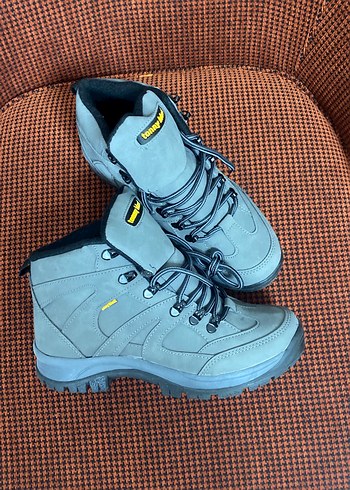 Gri Erkek Sokak Stili Bot - Görsel 2