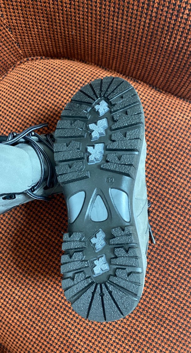 Gri Erkek Sokak Stili Bot - Görsel 3