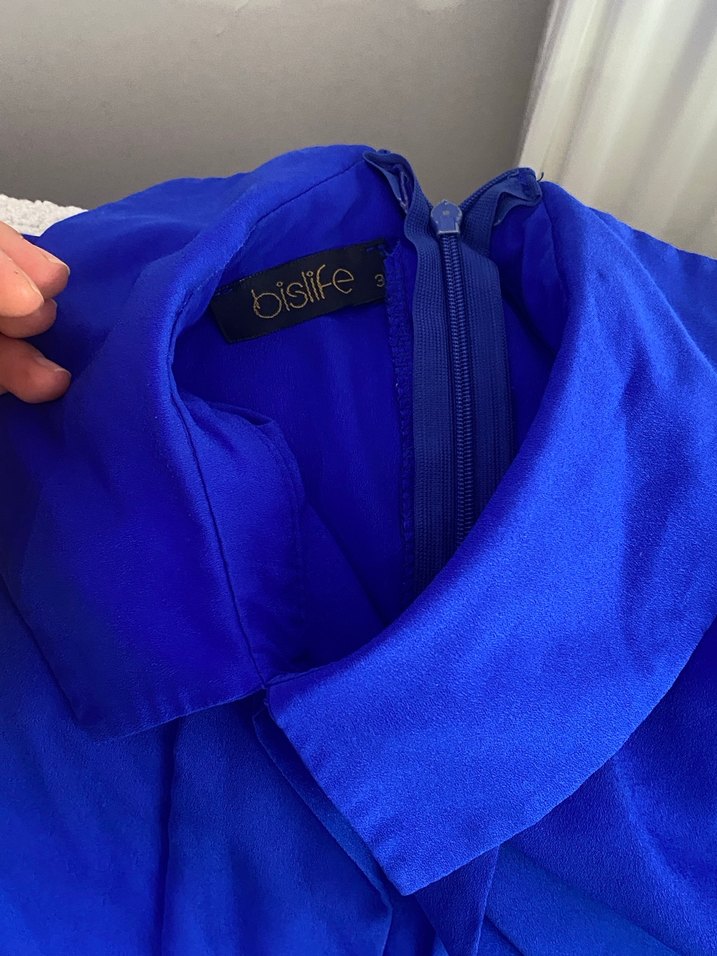 Uzun Kollu Mavi  tunik
Önünde iki tane pilesi bulunuyor - Görsel 2