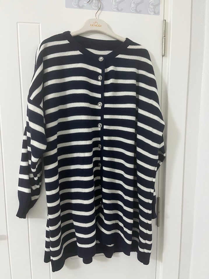 Düğmeli Çizgili Midi Kadın Hırka - Görsel 2