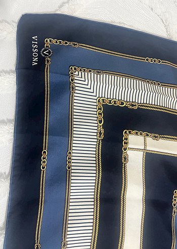 Zincir Detaylı Koyu Mavi Kadın Fular - Görsel 3