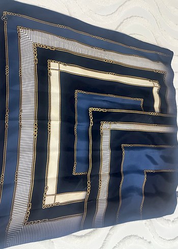 Zincir Detaylı Koyu Mavi Kadın Fular - Görsel 2