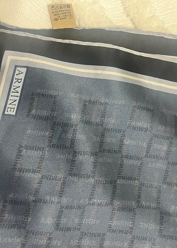 Mavi ve Gri Tonlarda eşarp - Görsel 3