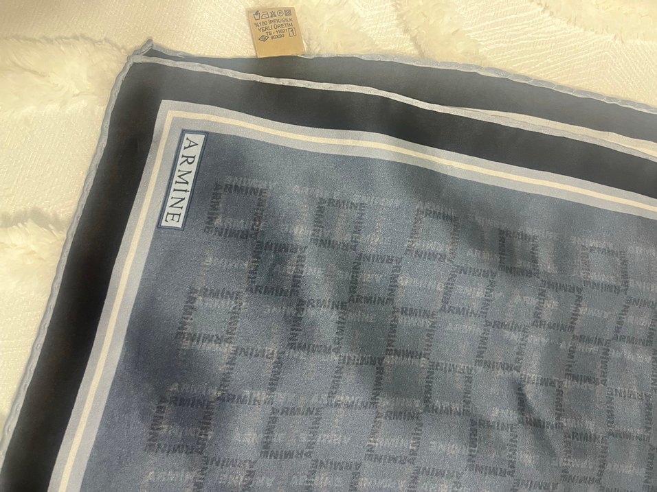 Mavi ve Gri Tonlarda eşarp - Görsel 3