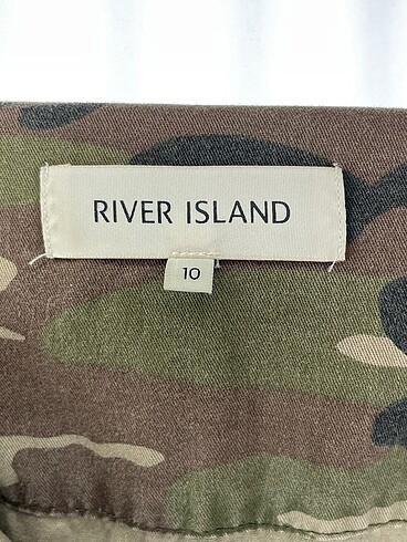 38 Beden çeşitli Renk River Island Kot Ceket %70 İndirimli.