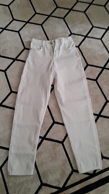Dar paça beyaz likrali pantolon 