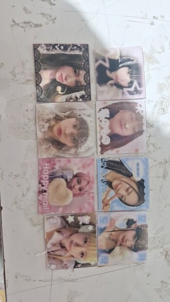 8 adet kpop freebies
