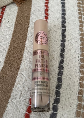 Revolution Soft Matte Kapatıcı - Beige