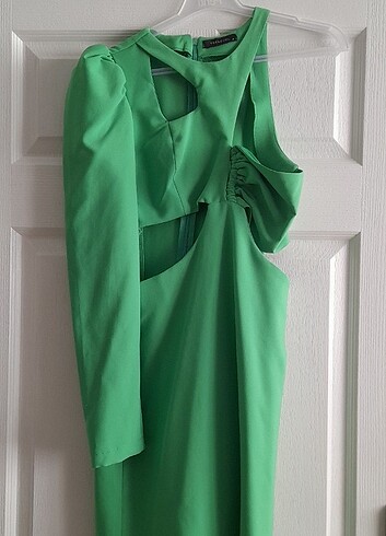 Trendyol & Milla 34 beden tek kollu yeşil elbise
