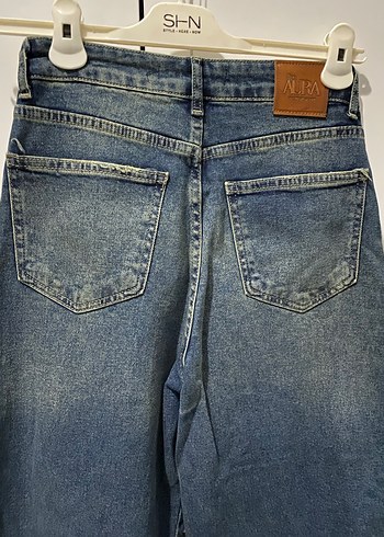 Çizgili Kemerli Mavi Kadın Kot Pantolon - Görsel 2