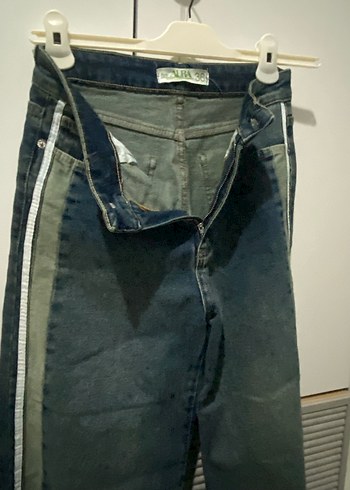 Çizgili Kemerli Mavi Kadın Kot Pantolon - Görsel 5